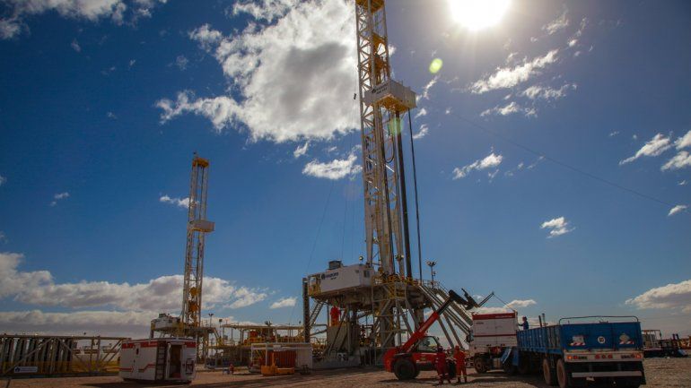 Aprueban el acuerdo de YPF y Shell para explotar Bajada de Añelo