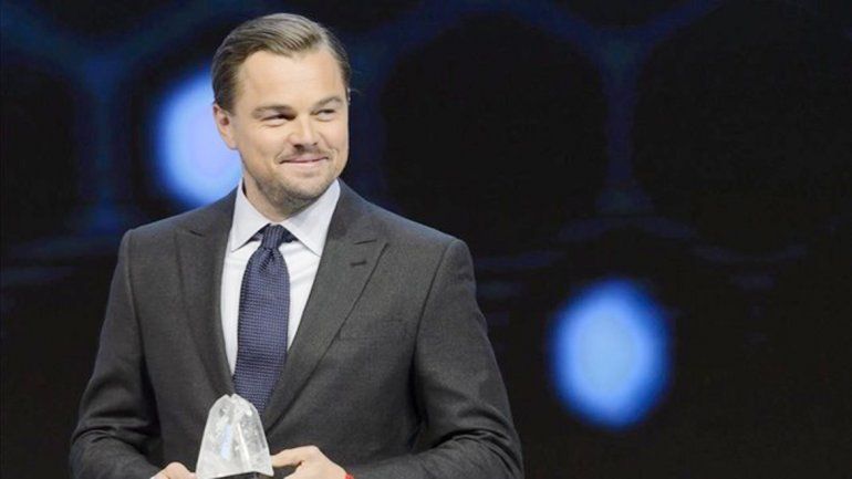 El actor fue ovacionado por líderes políticos tras su discurso.