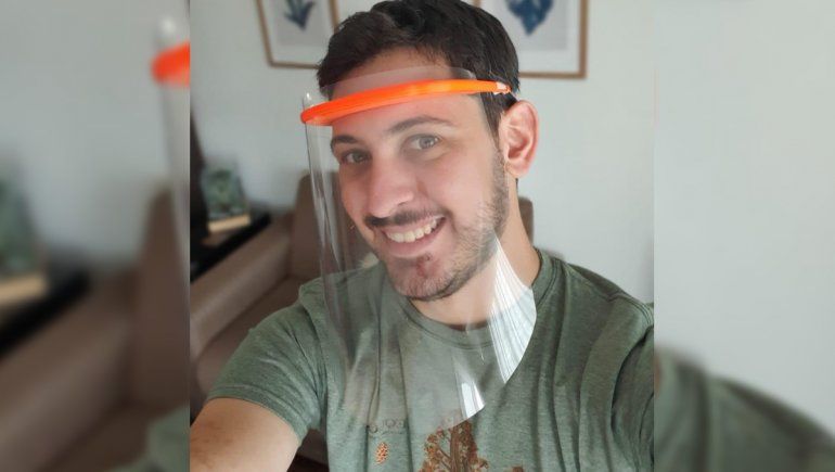 Jóvenes solidarios ya entregaron mil máscaras faciales