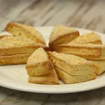 Scones keto para acompañar el mate, sin harinas ni azúcar: la mejor receta para una merienda sana y sabrosa | LM Neuquen Scones keto para acompañar el mate, sin harinas ni azúcar: la mejor receta para una merienda sana y sabrosa