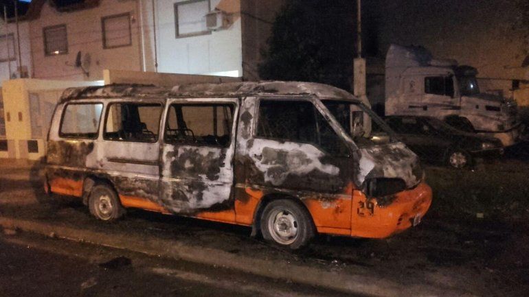 Se incendió una camioneta en el Oeste: no hubo heridos