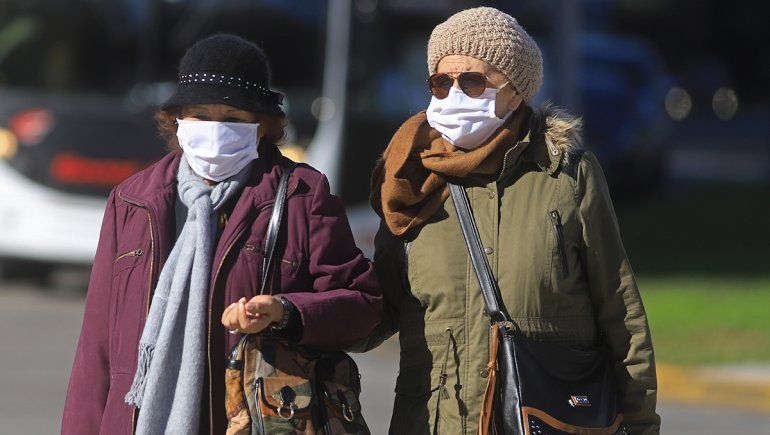 El Buenos Aires los mayores de 70 deberán pedir permiso para salir de su casa