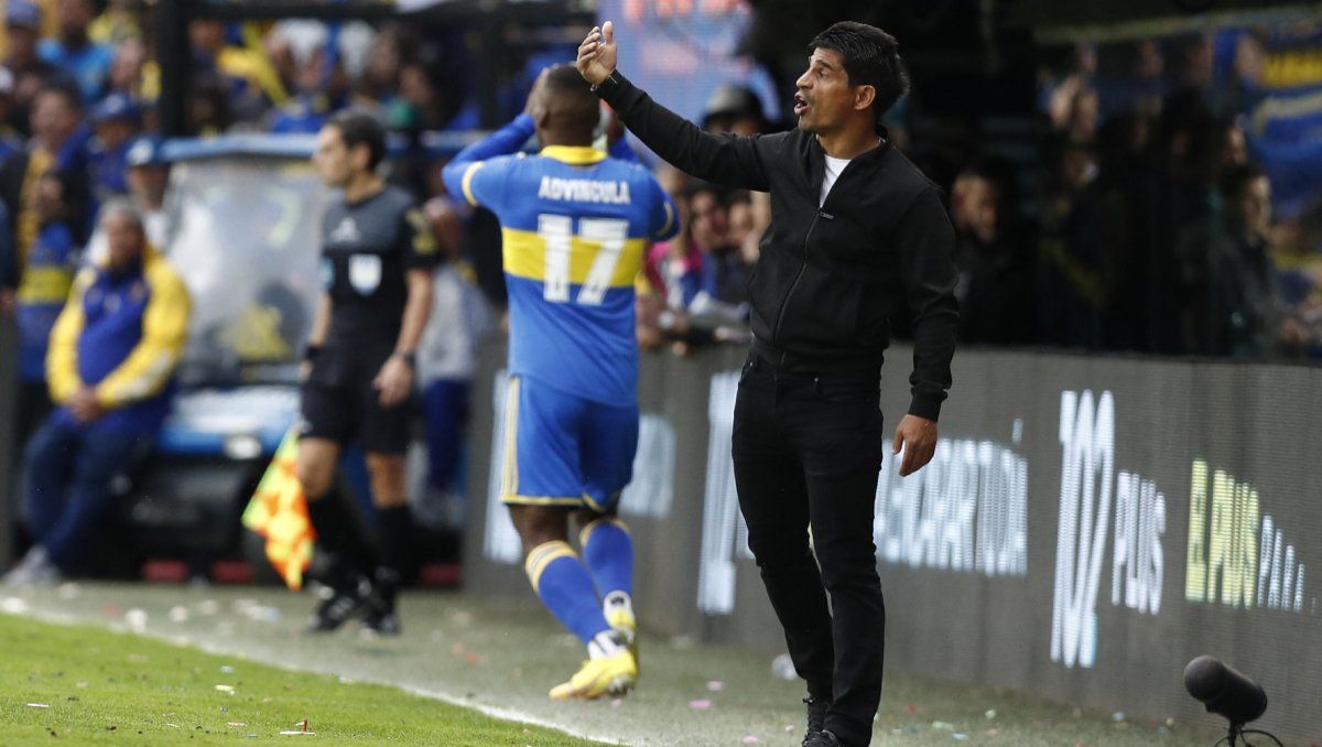 Hugo Ibarra, el técnico de Boca.