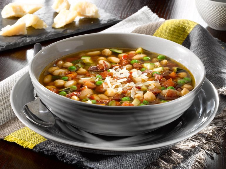 La sopa Minestrone, ideal para los días frescos. La sopa Minestrone, ideal para los días frescos.