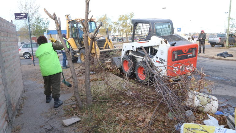 El operativo Puerta a Puerta avanza en barrio Unión de Mayo
