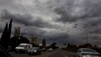 anticipan alerta amarilla por lluvias y viento fuerte en neuquen: cuando sera