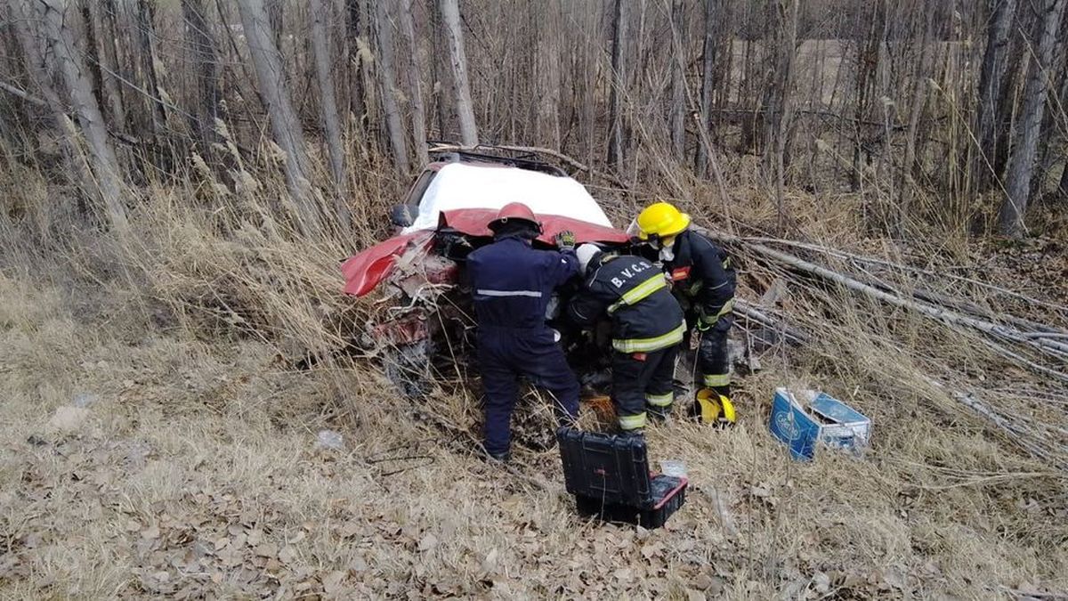 Vuelco y fatalidadd en la Ruta 151. Una mujer murió. Foto gentileza Miguel Parra.&nbsp;