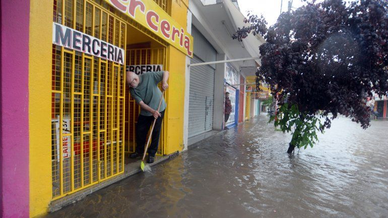 Piden que cierren los comercios a partir de las 17