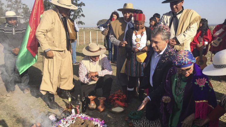 Macri estuvo en el barrio de Milagro Sala y prometió terminar con el clientelismo