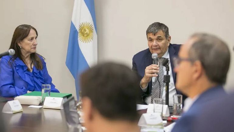 El ministro de Economía, Guillermo Koenig presentó en la comisión B de la Legislatura el proyecto de Presupuesto 2026. El ministro de Economía, Guillermo Koenig presentó en la comisión B de la Legislatura el proyecto de Presupuesto 2026.