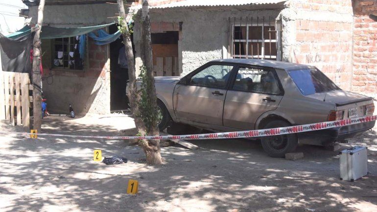 Mataron a puñaladas a un joven en el barrio Cuenca XV