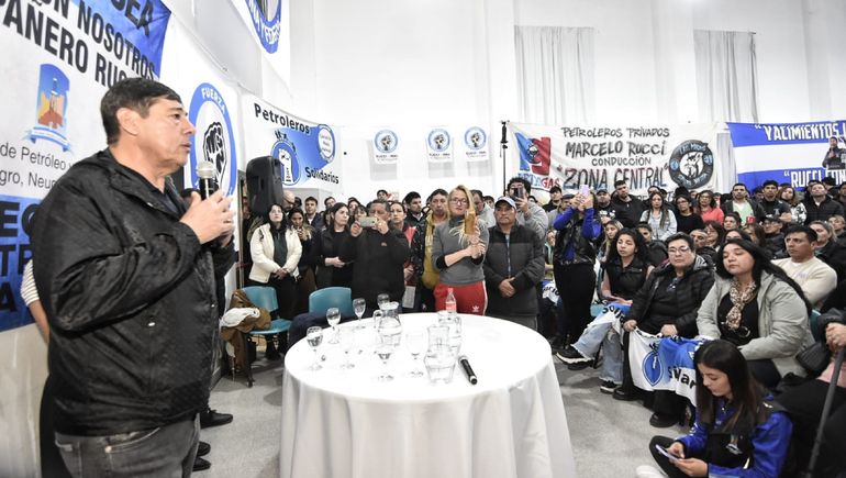Marcelo Rucci encabezó un acto en Plaza Huincul