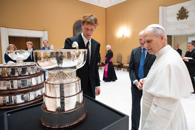 El encuentro entre Jannik Sinner y el papa León XIV. El encuentro entre Jannik Sinner y el papa León XIV.
