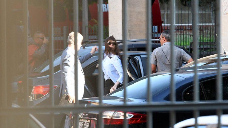 Por primera vez, indagan a los hijos de los Kirchner en un caso de corrupción