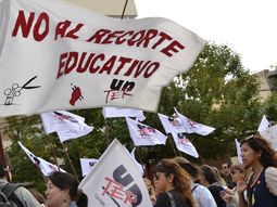 La Justicia desestimó un amparo presentado por Unter por la reorganización de cargos docentes del nivel inicial. La Justicia desestimó un amparo presentado por Unter por la reorganización de cargos docentes del nivel inicial.