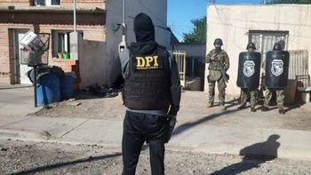 Los procedimientos por el intento de robo a la joyería de Rawson se hicieron el viernes en esa ciudad y en Trelew. Los procedimientos por el intento de robo a la joyería de Rawson se hicieron el viernes en esa ciudad y en Trelew.