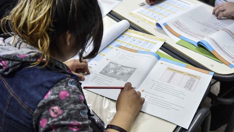 Las pruebas PISA arrojaron números preocupantes para la educación en Argentina.