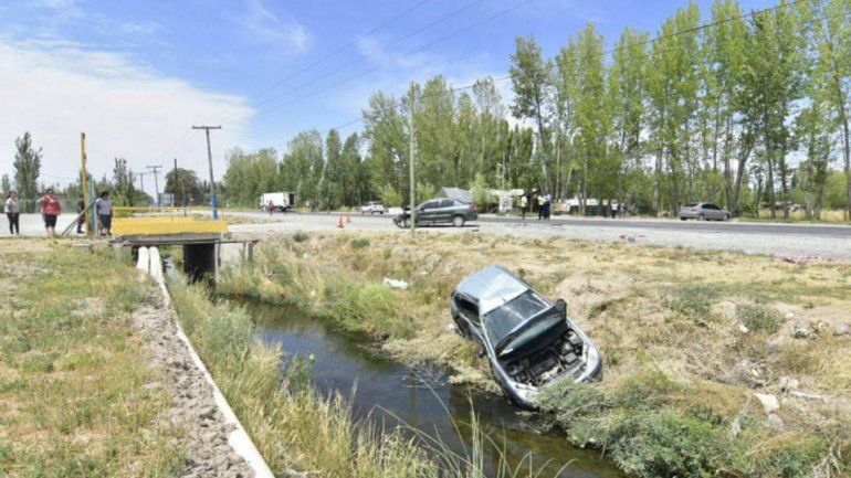 Dos muertos y tres heridos en un accidente sobre Ruta 22 en Roca
