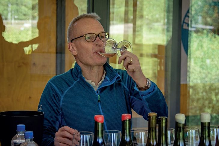 Premio internacional: El crítico Tim Atkin cató ese primer vino y le otorgó más de 90 puntos de oro. Premio internacional: El crítico Tim Atkin cató ese primer vino y le otorgó más de 90 puntos de oro.