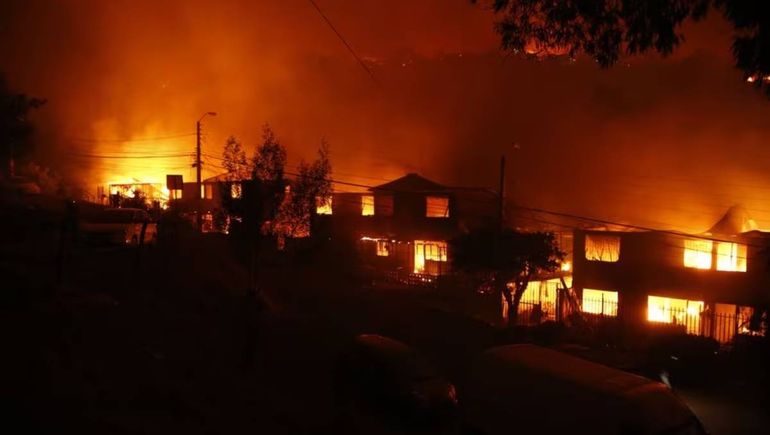 Catástrofe en Chile: el fuego está imparable y ya son 99 las víctimas fatales