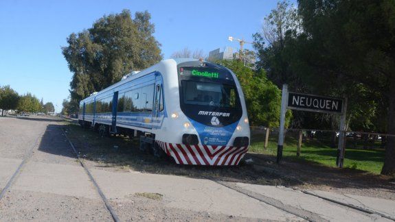 El Tren del Valle normalizó su servicio a partir del mediodía
