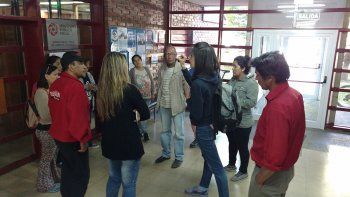 alerta con los viajes de estudio: los colegios caen en las redes de agencias truchas alerta con los viajes de estudio: los colegios caen en las redes de agencias truchas