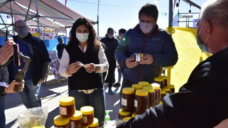 La Feria Neuquén Emprende sumó una nueva edición en la Muni del Oeste