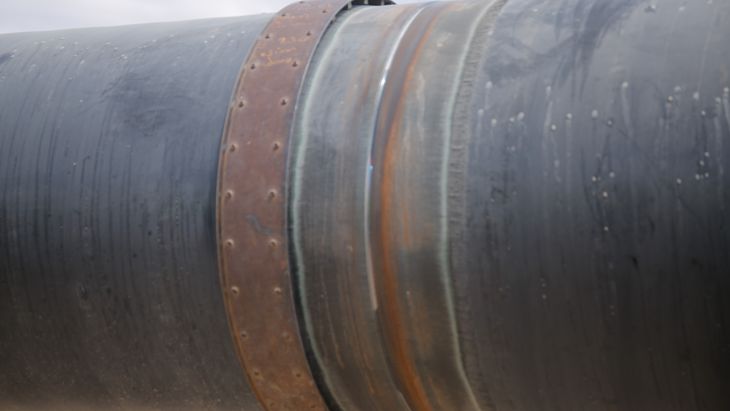 La soldadura automática del VMOS usa tecnología de doble torcha y equipos avanzados, optimizando tiempos y mejorando la calidad mecánica de las uniones. Foto: Leandro Cairuga. La soldadura automática del VMOS usa tecnología de doble torcha y equipos avanzados, optimizando tiempos y mejorando la calidad mecánica de las uniones. Foto: Leandro Cairuga.