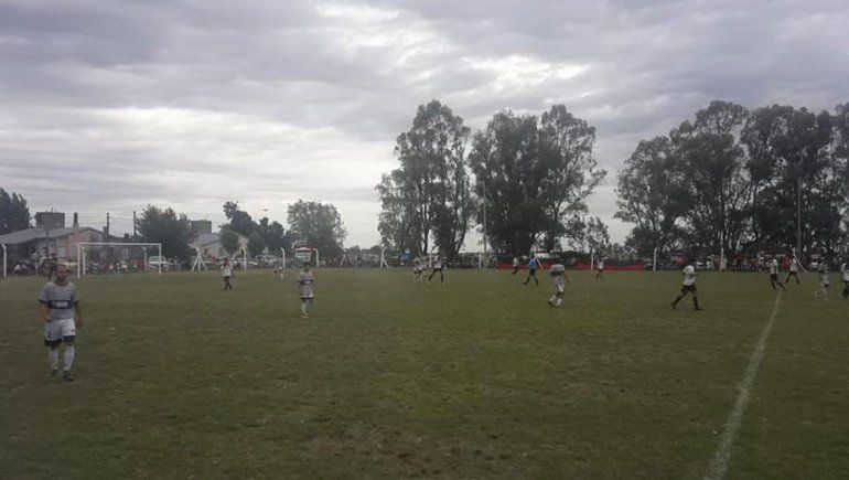 Tragedia en pleno partido: cayó un rayo y mató a un hincha