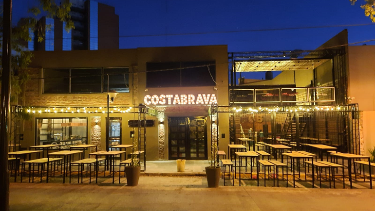 Costa Brava, el nuevo pub que se suma a la noche neuquina