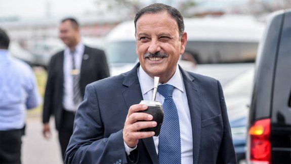 El furcio de un gobernador: lamentó el cierre de cabarets
