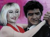 Por una Cabeza, exabrupto de colores, mural de Alefredo Segatori en homenaje a Diego Maradona, ubicado en el barrio porteño de Palermo. Foto: Telam.