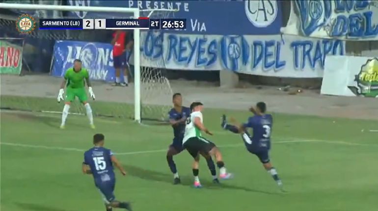 El tremendo penal que no le cobraron a Sarmiento de La Banda