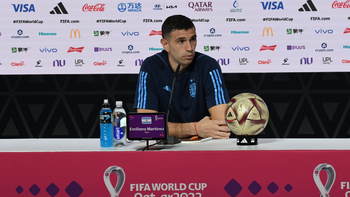dibu martinez seleccion argentina conferencia mundial qatar