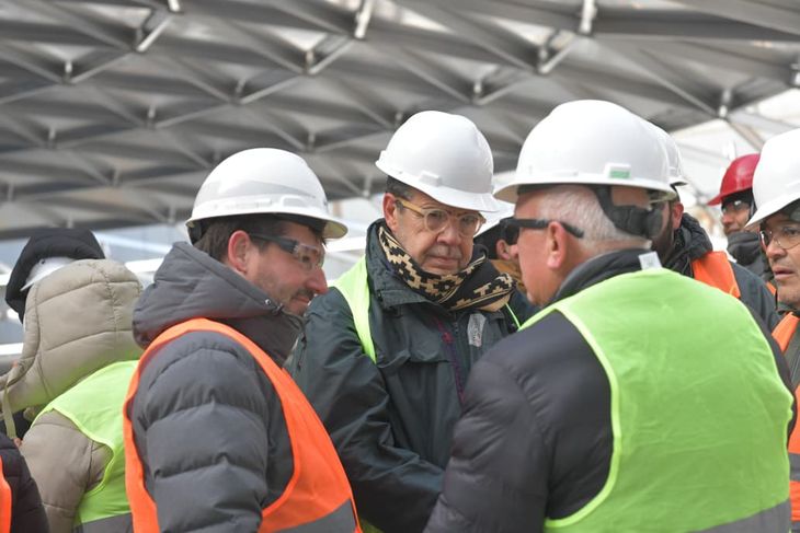 La comitiva de intendentes recorrió las obras impulsadas por el Gobierno de Weretilneck en Punta Colorada. La comitiva de intendentes recorrió las obras impulsadas por el Gobierno de Weretilneck en Punta Colorada.