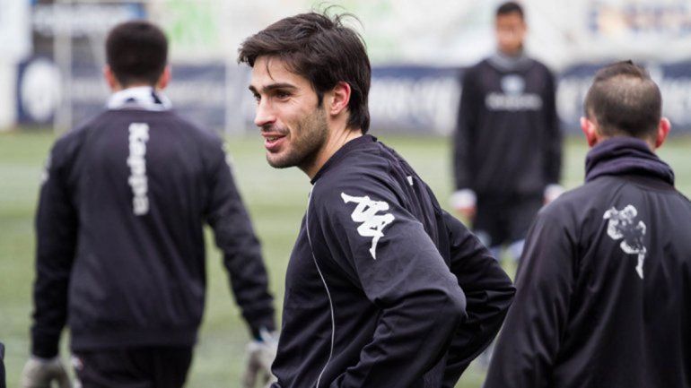 Medina, al Rojo: No podría gritarle un gol a la gente de Cipolletti