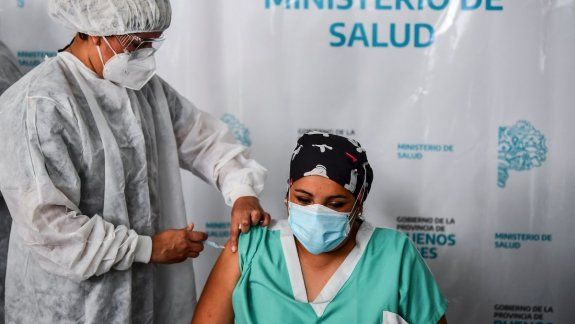 COVID: Argentina es el país que más vacunas aplicó en América Latina