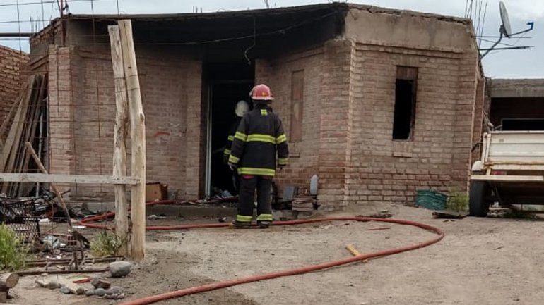 Una familia perdió todo en un incendio