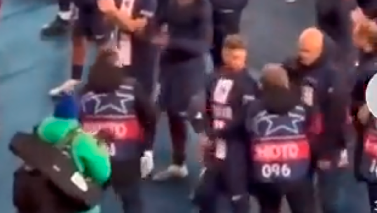 La violenta reacción de Sergio Ramos con un fotógrafo tras la derrota del PSG