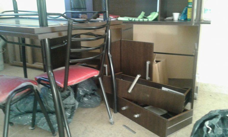 Destrozaron la comisión vecinal de Altos de Limay.