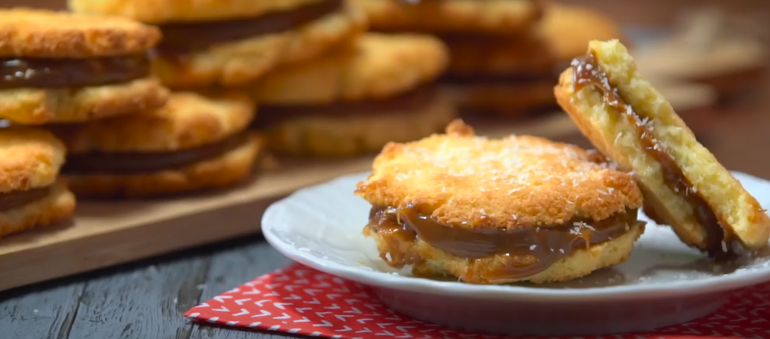 Estos alfajores también se pueden comer sin la cobertura de chocolate. Estos alfajores también se pueden comer sin la cobertura de chocolate.