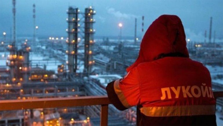 A pesar de las sanciones, Rusia asegura tener compradores de petróleo y gas