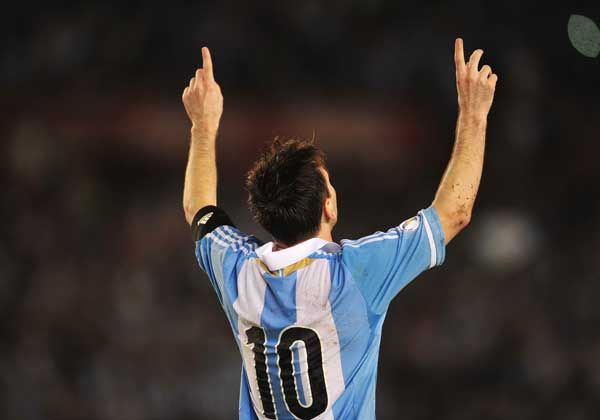 Argentina goleó a Venezuela y quedó a un paso de Brasil 2014