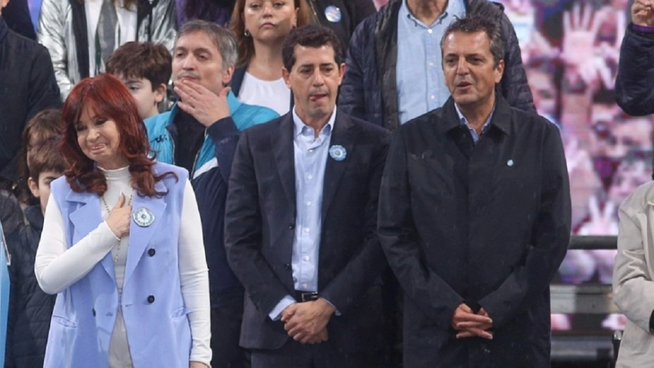 Massa y su doble comando como candidato y ministro. Aparecen los primeros síntomas de incompatibilidad.