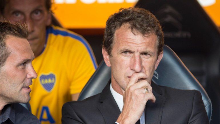 Arruabarrena dejó de ser el DT de Boca tras reunirse con Angelici