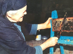 La miel forma parte de la idiosincrasia de Icaria. La miel forma parte de la idiosincrasia de Icaria.