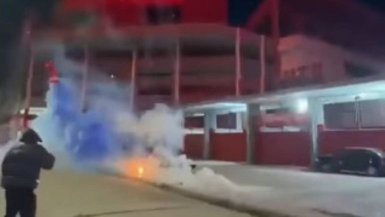 La picante cargada de los hinchas de Racing a Independiente por la eliminación del Apertura