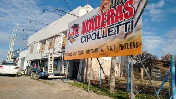Un mujer recibió una fuerte descarga eléctrica y está grave