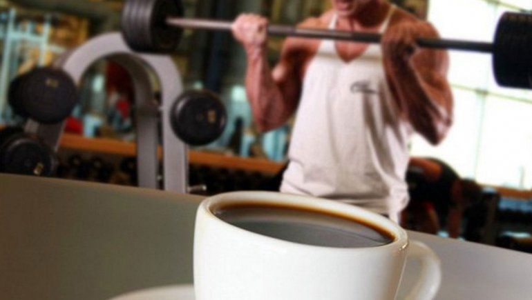 Para bajar peso, un café fuerte antes de entrenar