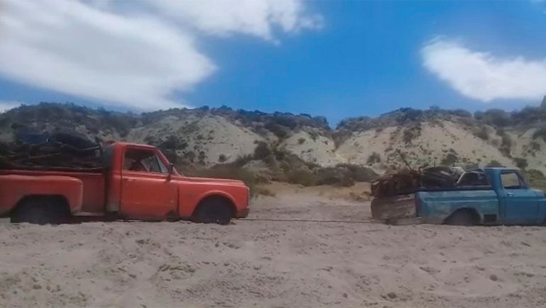 Gol del óvalo: la F100 del pulpero rescató a una Chiva en la playa